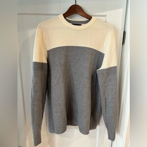 Banana Republic Men's Cream/ Gray Merino Crewneck Sweater (Large Tall)